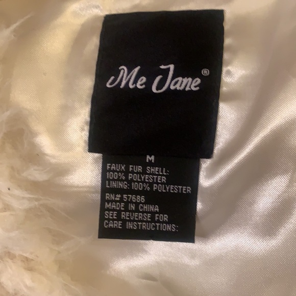 Women’s faux fur vest. Ooh la la!! - Picture 8 of 9